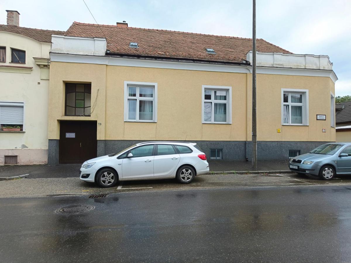 Ruyi Holiday Sopron Exteriör bild