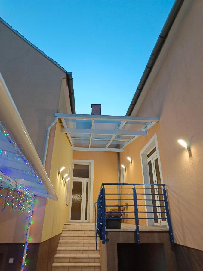 Ruyi Holiday Sopron Exteriör bild