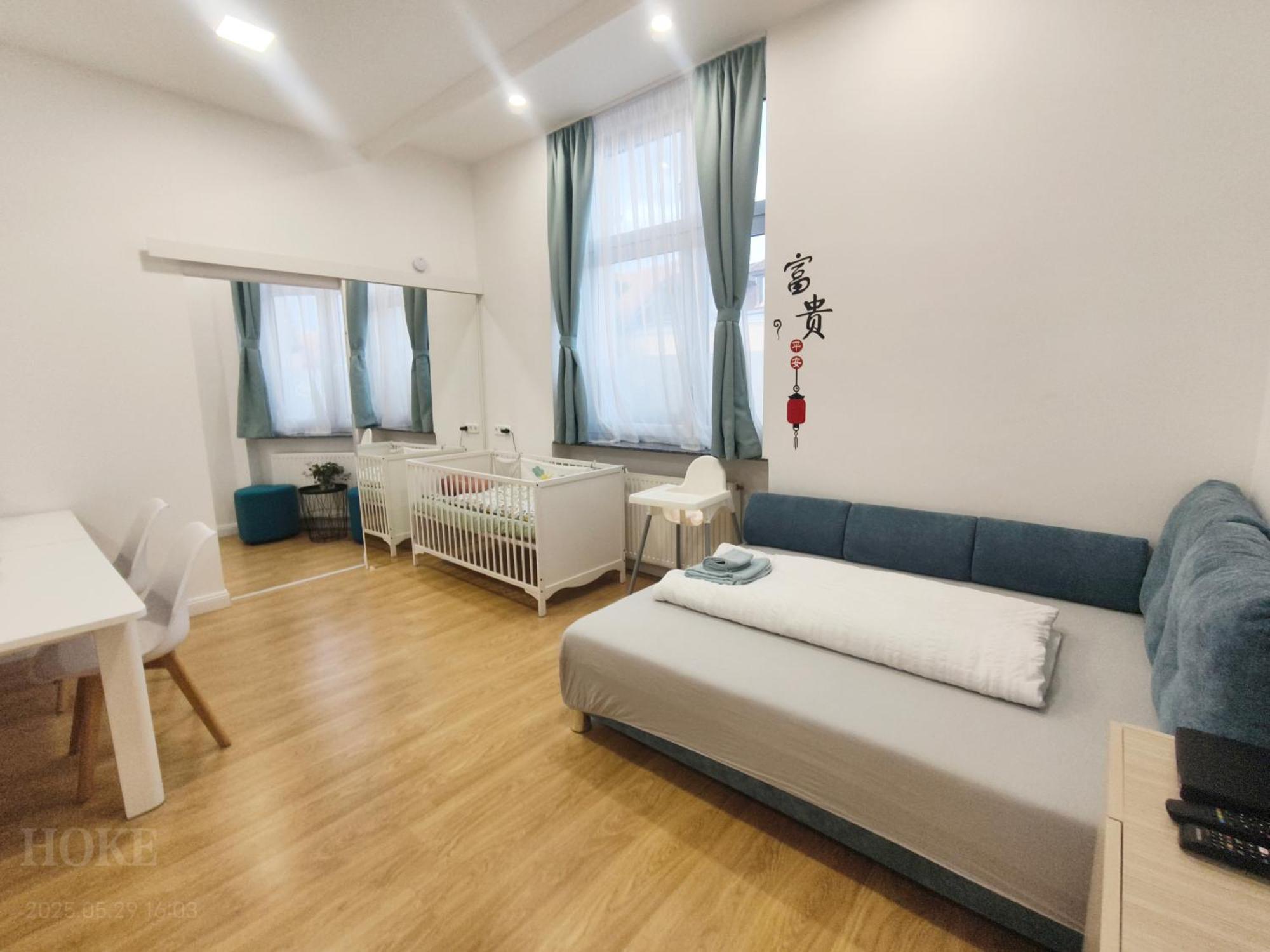 Ruyi Holiday Sopron Exteriör bild