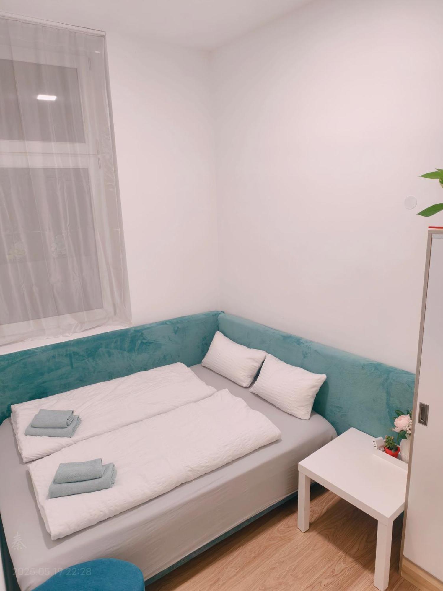 Ruyi Holiday Sopron Exteriör bild